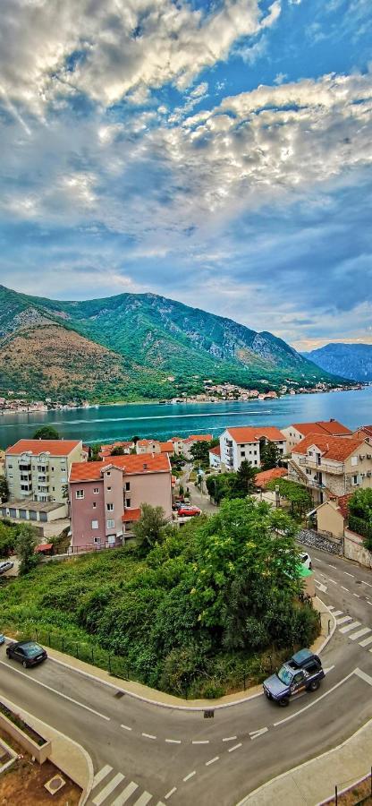 Apartments Jovana Kotor Bagian luar foto