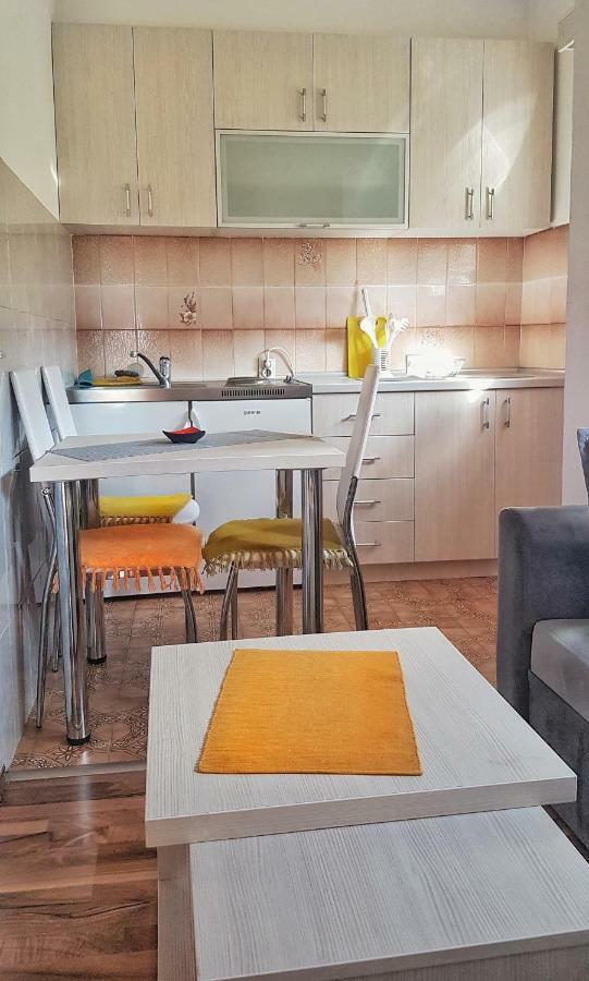 Apartments Jovana Kotor Bagian luar foto