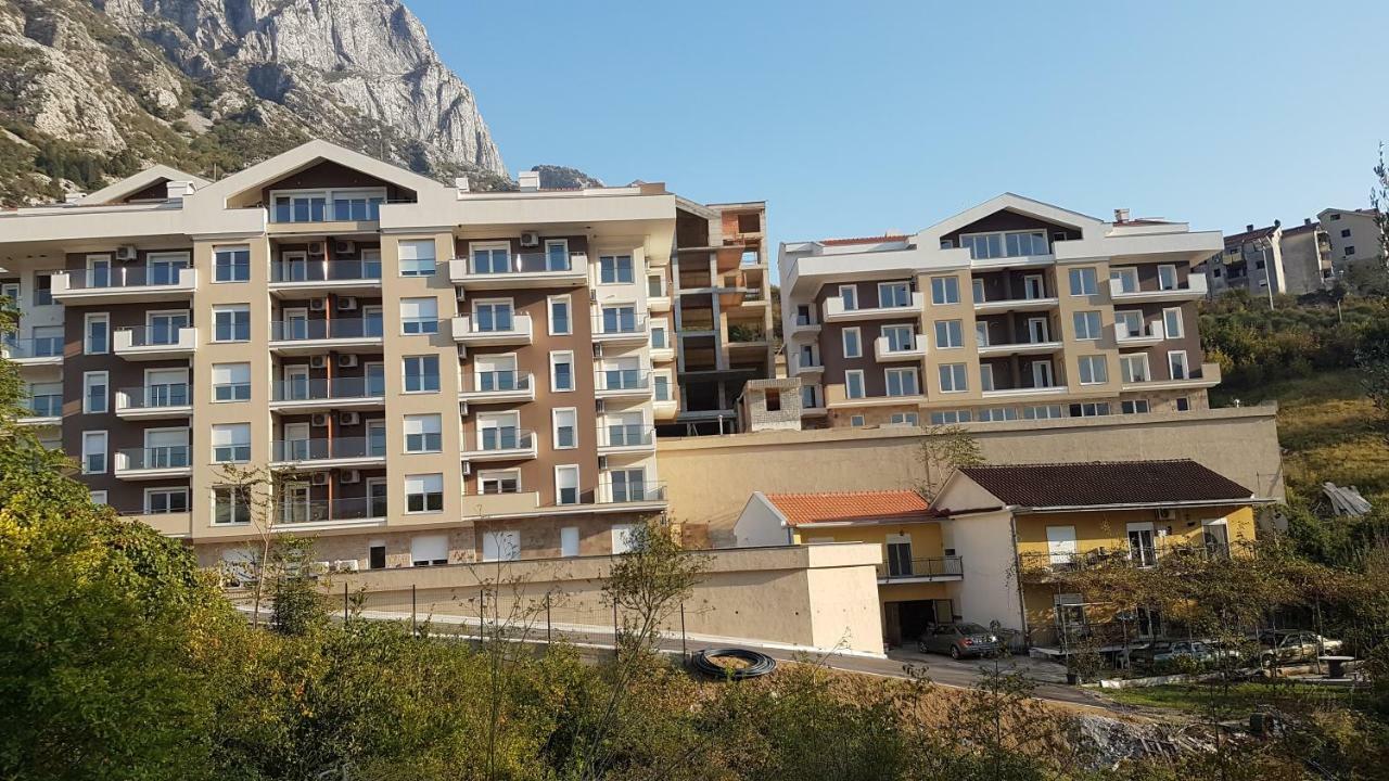 Apartments Jovana Kotor Bagian luar foto