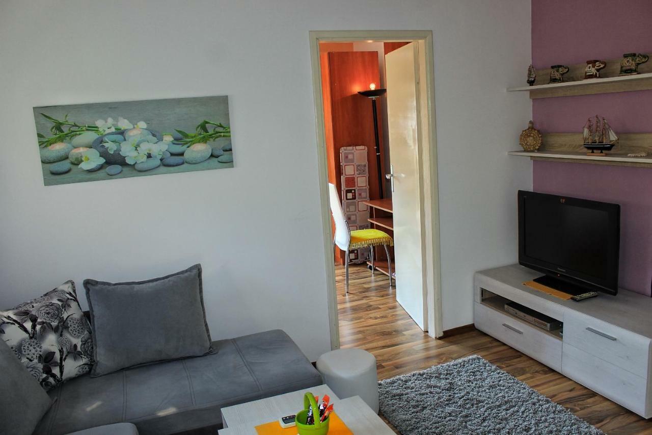 Apartments Jovana Kotor Bagian luar foto