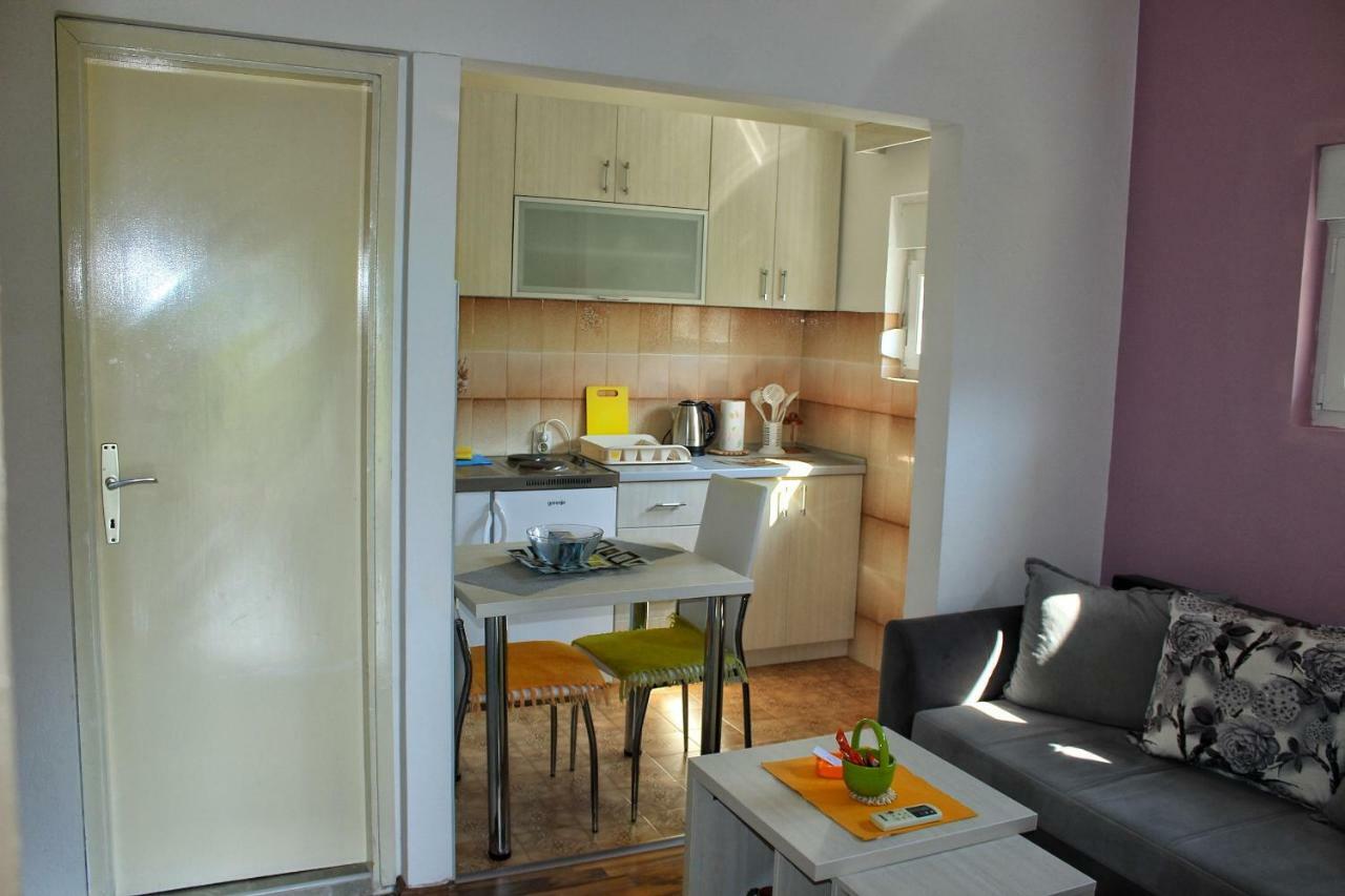 Apartments Jovana Kotor Bagian luar foto