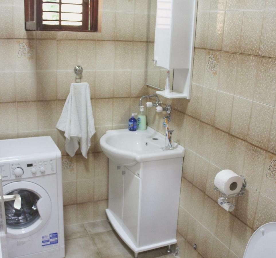 Apartments Jovana Kotor Bagian luar foto